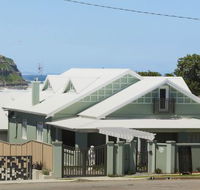 Merewether Beach House  - Accommodation NSW