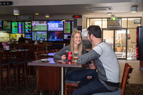 Pedens Hotel - Accommodation NSW 1