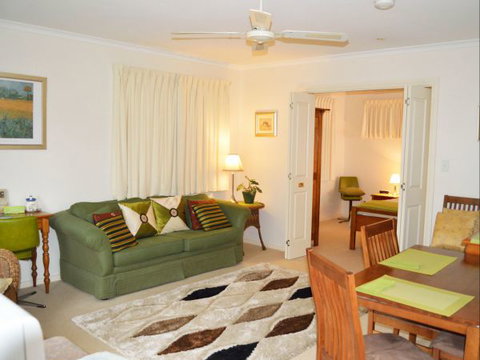 Strathlyn Bed And Breakfast - Accommodation NSW 9