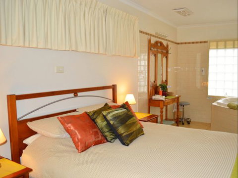 Strathlyn Bed And Breakfast - Accommodation NSW 10