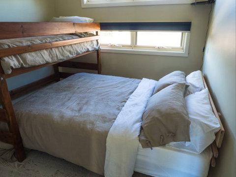 Alice's Palace Ocean Grove - Accommodation NSW 7