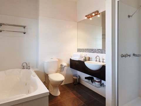 Auldington - Accommodation NSW 4