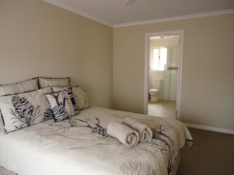 Flinders Bush Retreats - Accommodation NSW 6