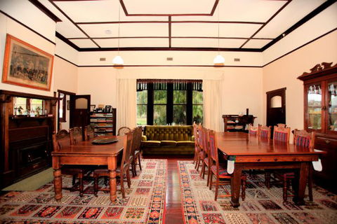 Lochinver Farm Homestead And Cottages - Accommodation NSW 2