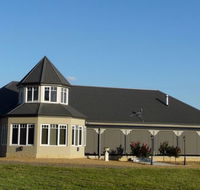 Paringa Grove Homestead - Accommodation NSW