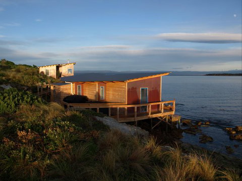 Picnic Island - Accommodation NSW 2