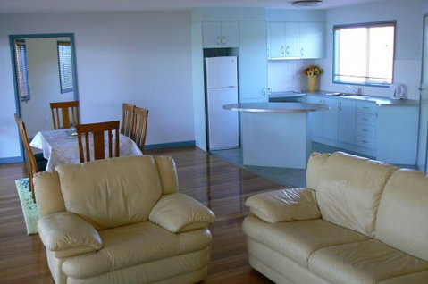 Sandy Point Beach Escape - Accommodation NSW 3