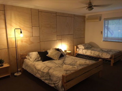 The Grove On Russell - Accommodation NSW 1