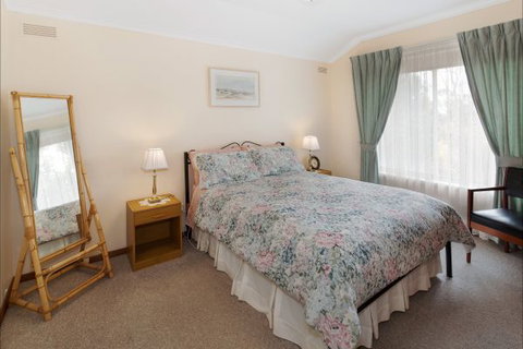 The Wattles On Eddy - Accommodation NSW 2