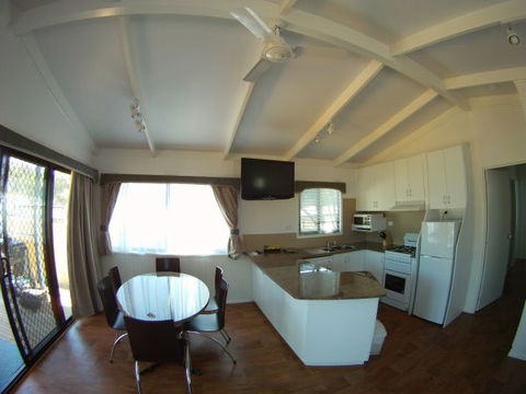 Torquay Foreshore Caravan Park - Accommodation NSW 5