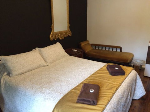 Wisemans Inn Hotel - Accommodation NSW 5