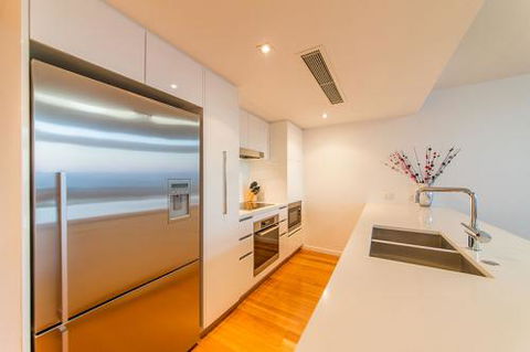 Echelon Apartments - Accommodation NSW 7
