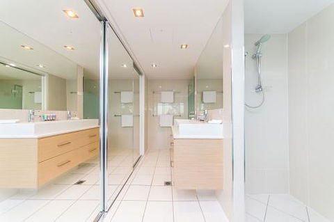 Echelon Apartments - Accommodation NSW 9