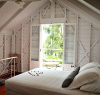 Port Douglas Cottage  Lodge - Accommodation NSW