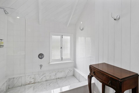 Port Douglas Cottage & Lodge - Accommodation NSW 9