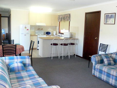Back O' Bourke Accommodation - Accommodation NSW 0