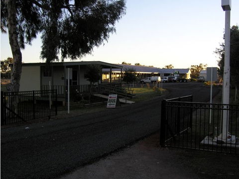 Back O' Bourke Accommodation - Accommodation NSW 1