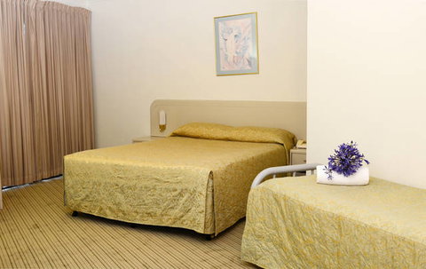 Motel 10 - Accommodation NSW 2