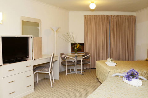 Motel 10 - Accommodation NSW 3