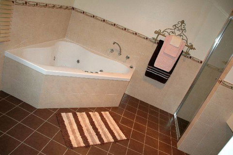 Wombat Lodge - Accommodation NSW 1