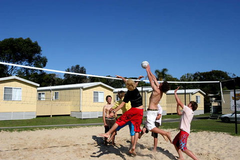 Beachfront Holiday Resort - Accommodation NSW 4