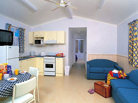 Beachfront Holiday Resort - Accommodation NSW 7