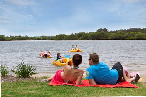 Blue Dolphin Holiday Resort - Accommodation NSW 3