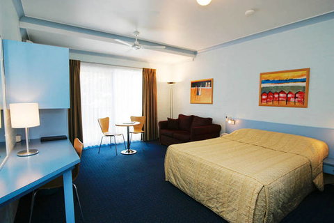 Blueys By The Beach Motel - Accommodation NSW 2