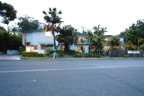 Blueys By The Beach Motel - Accommodation NSW 4