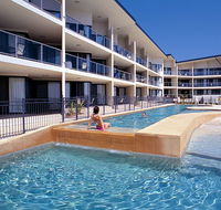 Boathouse Resort Tea Gardens - Accommodation NSW