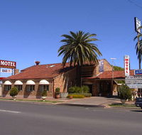 Burke  Wills Motor Inn - Accommodation NSW