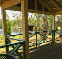 Bushy Lake Chalets - Accommodation NSW