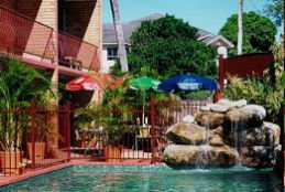 Cairns Holiday Lodge - Accommodation NSW 4