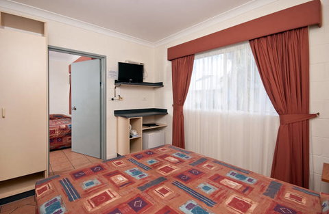 Cairns Queens Court - Accommodation NSW 0