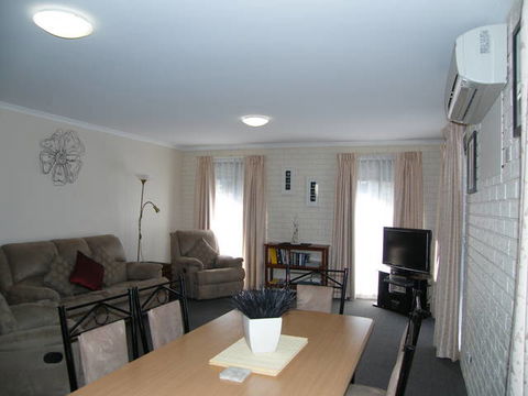 Capri Apartments - Accommodation NSW 7