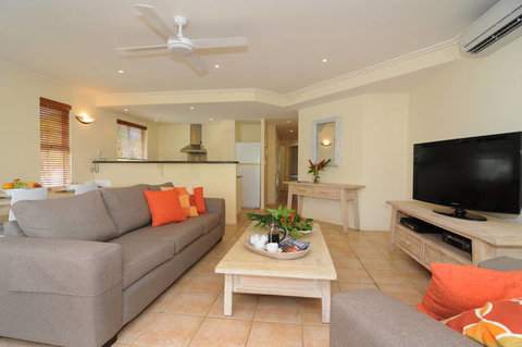 Cayman Villas Port Douglas - Accommodation NSW 3