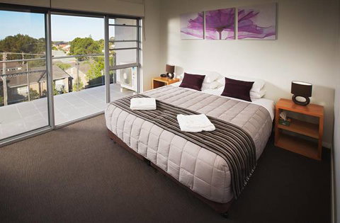 Charlestown Executive Apartments - Accommodation NSW 0