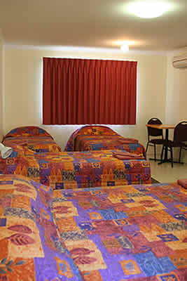 Chinchilla White Gums Motor Inn - Accommodation NSW 2