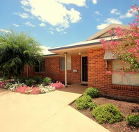 Colonial Court Villas Serviced Apartments - Accommodation NSW