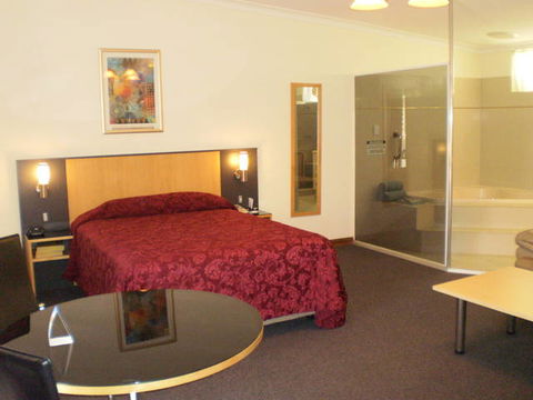 Comfort Inn Bel Eyre Perth - Accommodation NSW 4