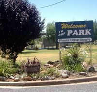 Country Club Caravan Park - Accommodation NSW