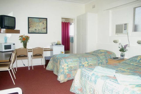 Cowra Motor Inn - Accommodation NSW 4