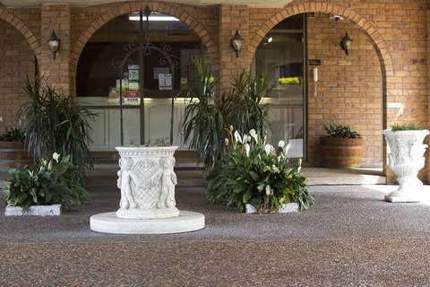 Cumberland Motor Inn - Accommodation NSW 6