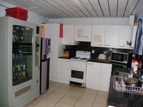 Mick’s Accommodation Club - Accommodation NSW 5