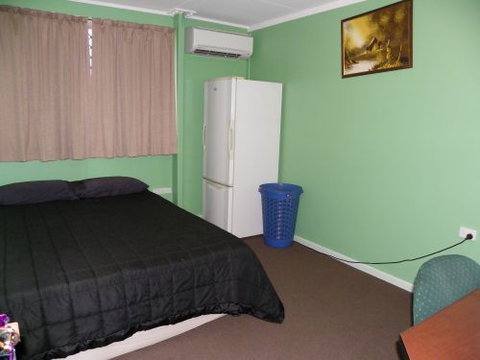 Mick’s Accommodation Club - Accommodation NSW 0