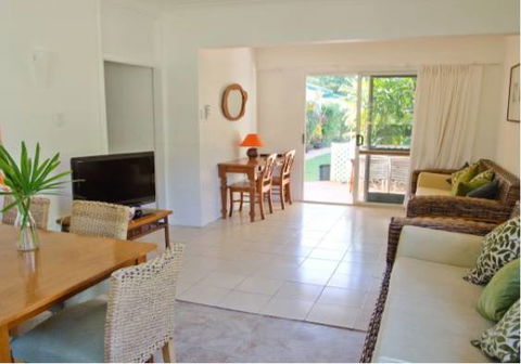 Villa Marine Cairns Beach Self Contained Holiday Apartments - Accommodation NSW 0