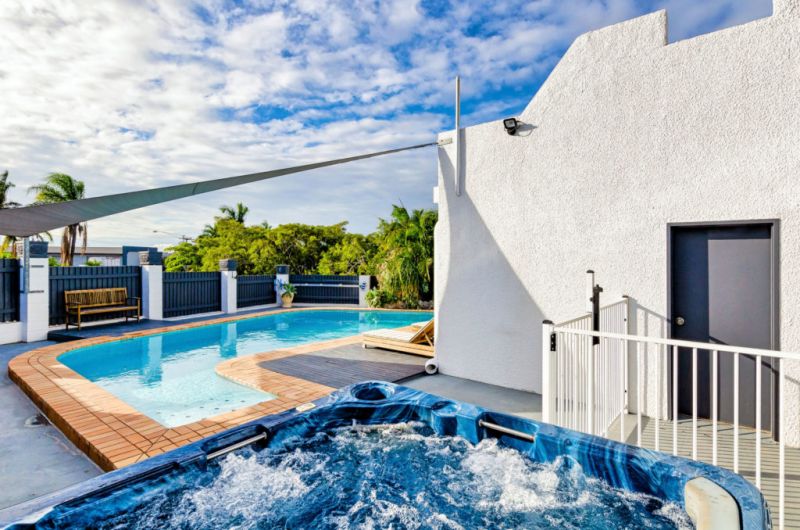 Tablelands QLD Accommodation NSW