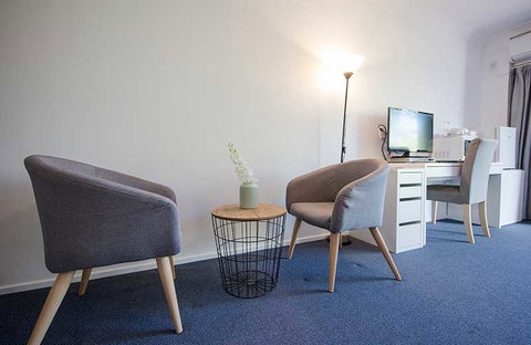 Red Star Hotel Palm Beach - Accommodation NSW 4