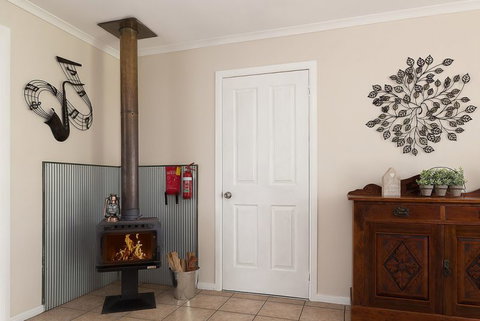 Jacaranda Cottages - Accommodation NSW 13