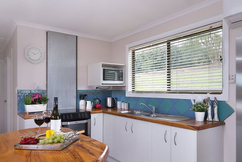 Jacaranda Cottages - Accommodation NSW 16